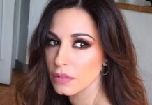 Κατερίνα Παπουτσάκη: Ξεκίνησε τα μπάνια με τον γιο της Μάξιμο (φωτό)