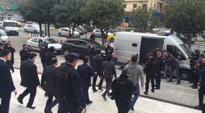 Φεύγουν από την Ελλάδα οι 8 Τούρκοι αξιωματικοί
