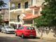 Θρίλερ στη Μάνδρα. Εκτέλεσαν πρώην γυναίκα επιχειρηματία – "Την είδα με τα χέρια ανοιχτά με το τηλέφωνο…"