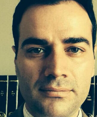 Ο δικηγόρος Καρατσιώλης ξαναχτυπά:«Οι φάλαινες δεν πρόλαβαν να σουλουπώσουν το σωματάκι τους»