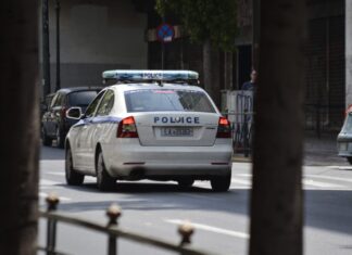 "Χτύπησε τη μητέρα μου και την εγκατέλειψε" – Καταγγελία για ασυνείδητο μοτοσικλετιστή