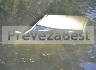 Πρέβεζα: Αυτοκίνητο στη θάλασσα – Εφιάλτης στο τιμόνι για την οδηγό που βγήκε μόνη της