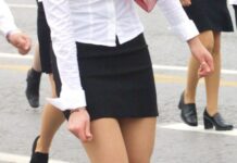 Θεσσαλονίκη: "Πάγωσε" όταν άκουσε τι έλεγε η μαθήτρια σε φίλους της – Ο δάσκαλος φώτισε το ανατριχιαστικό μυστικό της.