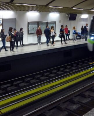 Νέες απεργίες την Πέμπτη: Χάος στους δρόμους. Πώς θα κινηθούν τα μέσα μεταφοράς