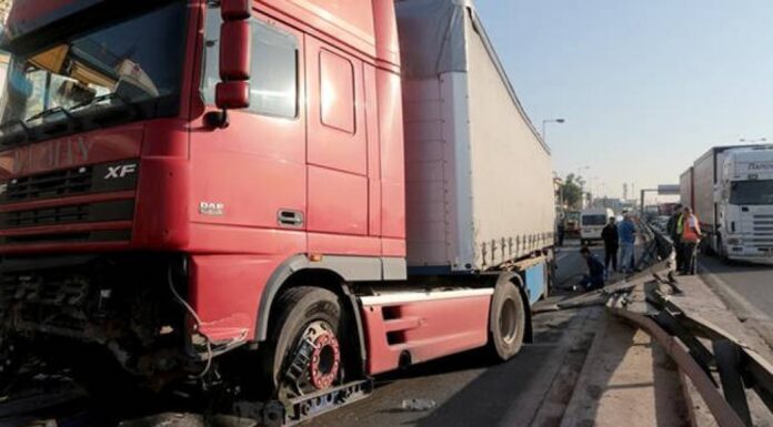 Αδερφός Δημάρχου ο μοιραίος οδηγός της νταλίκας στον Κηφισό! (ΒΙΝΤΕΟ & ΦΩΤΟ)