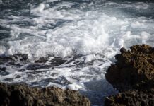 Τραγωδία στην Ιεράπετρα: Έκανε ασκήσεις και έπεσε στα βράχια