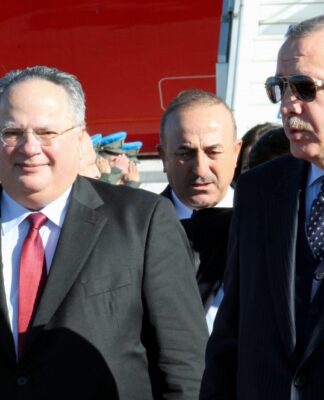 Τουρκικά ΜΜΕ: Ο Κοτζιάς στο πλευρό του Ερντογάν