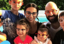 Η Χοψονίδου έγινε 35 και έσβησε τούρτα μαζί με τον Σπανούλη και τα 5 παιδιά τους