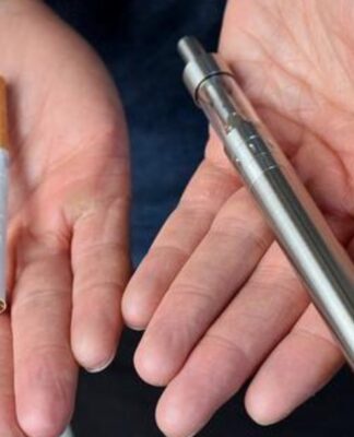 Επιβλαβές το ηλεκτρονικό τσιγάρο. Δεν βοηθάει στη διακοπή του καπνίσματος