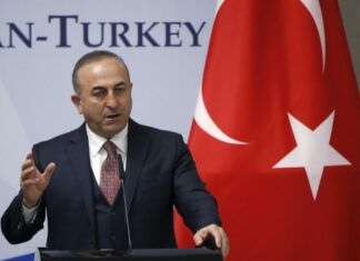 Νέες αιχμές Τσαβούσογλου κατά της Ελλάδας για τους 8 Τούρκους αξιωματικούς