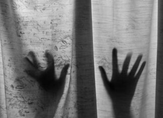 Σοκ: 1 στα 5 ελληνόπουλα πέφτει θύμα σεξουαλικής βίας. Τι κρύβεται πίσω από τα κλειστά στόματα