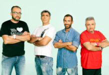 «Οι Ράδιο Αρβύλα χασκογελάνε με ηλιθιότητες που λένε μεταξύ τους»