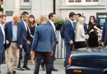 Φραστική επίθεση εναντίον του Τσίπρα στο Λονδίνο: «Προδότη πούλησες τη Μακεδονία».