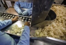 Είδε ότι έλειπε ένα προφυλακτικό και της έκαψε το σπίτι