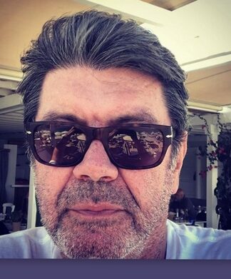 Γιάννης Λάτσιος: Οι διακοπές με τις κόρες του στην Πάρο – Οι φωτό στο Instagram