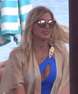 Η Κωνσταντίνα Σπυροπούλου στη Μύκονο! Το «καυτό» μαγιό και τα νυχτοπερπατήματα!