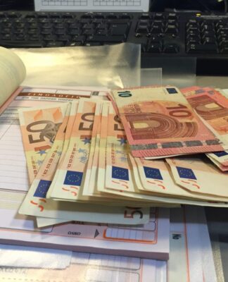 Ανατροπή. Προκαταβολή στον ΕΝΦΙΑ και τον φόρο εισοδήματος – Πληρωμή κάθε μήνα – Τι αλλάζει στην εφορία