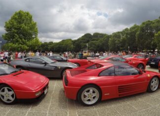 Παρέλαση… Ferrari στα Ιωάννινα – «Κοκκίνησε» ο μώλος