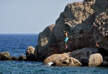 Κοινωνικός Τουρισμός 2018: Δωρεάν ή φθηνές διακοπές με τον ΟΑΕΔ