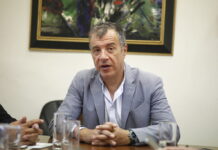 Θεοδωράκης: Δεν θα στηρίξουμε την κυβέρνηση – Δεν αλλάζουμε έδρανα σε αυτή τη Βουλή