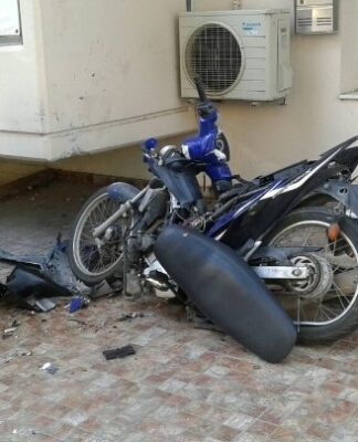 Ρόδος: Ανατριχιαστικός θάνατος 20χρονου οδηγού μηχανής – "Καρφώθηκε" σε μπαλκόνι πολυκατοικίας