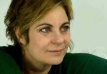 Αγνοείται η ηθοποιός Χρύσα Σπηλιώτη. Βρισκόταν στο σπίτι της στο Μάτι