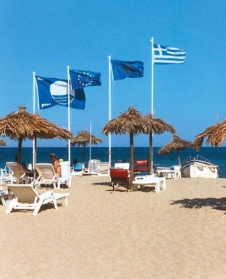 Αυτές είναι οι διάσημες παραλίες που "έχασαν" τις "Γαλάζιες Σημαίες" τους