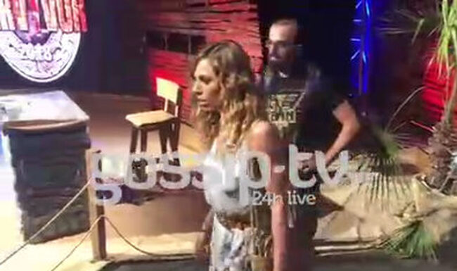 Survivor 2 Τελικός: Σοκαρισμένη η Ντορέττα μετά την επίθεση. Τι είπε ο Σάκης στο κοινό