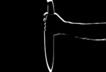 Πρώην σύντροφος πασίγνωστης τραγουδίστριας καταγγέλλει: «Με μαχαίρωσε. Παραλίγο να πεθάνω»