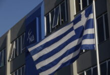 Απάντηση ΝΔ στα tweets του Τσίπρα: "Πολύ αργά για τους Έλληνες"