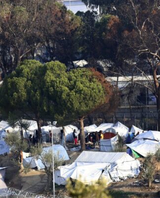 ΟΗΕ: Καζάνι που βράζει η Μόρια – Επιταχύνετε τη μεταφορά των προσφύγων στα ηπειρωτικά