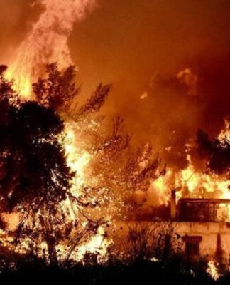 Τελικά είναι επικίνδυνα τα βρεγμένα ρούχα στη φωτιά;