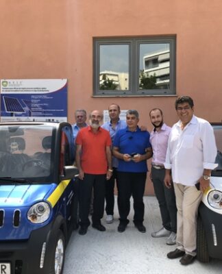 Αλεξανδρούπολη… από το μέλλον. Απέκτησε τα πρώτα δύο ηλεκτρικά οχήματα – video