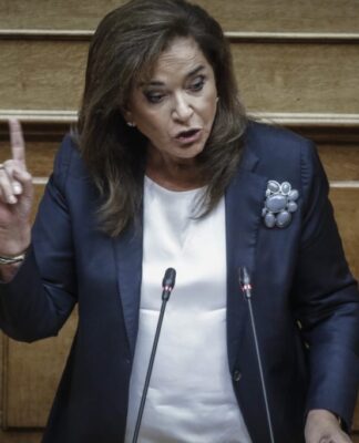 Ξέσπασε η Ντόρα Μπακογιάννη για τον Κουφοντίνα. "Είστε ανίκανοι".