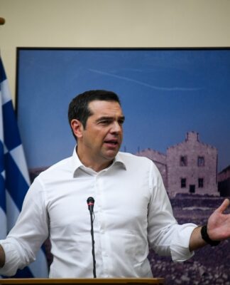 Κεραυνοί Τσίπρα: Θα κατεδαφιστούν 3.200 αυθαίρετα στην Αττική – «Θα ξηλωθεί ό,τι απειλεί ανθρώπινες ζωές»