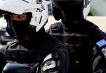 Σοκ. Έκλεβαν τρόφιμα για τους πυρόπληκτους της Αττικής