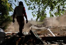 Ινδονησία: Ξαναχτύπησε ο Εγκέλαδος. Ισχυρός σεισμός 5,9 Ρίχτερ – Έπεσαν κτίρια