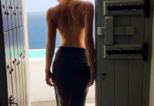 H topless φωτό της παρουσιάστριας στη Σαντορίνη