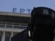 Απόλυτη κάλυψη της ΕΡΤ στον δημοσιογράφο που επιτέθηκε στον Μητσοτάκη. «Βράζουν» στην ΝΔ