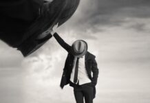 Καμιά φορά όσο σκύβεις, τόσο σε πατάνε – Το μικρό, υπέροχο κείμενο που θα αλλάξει τη ζωή σου
