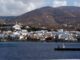 Τήνος: Τοίχος κατέρρευσε και καταπλάκωσε δύο άντρες – Ανασύρθηκαν χωρίς τις αισθήσεις τους.