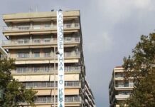 ΔΕΘ 2018: Πανό για τη Μακεδονία απέναντι από το ξενοδοχείο που μένει ο Τσίπρας – pics, video