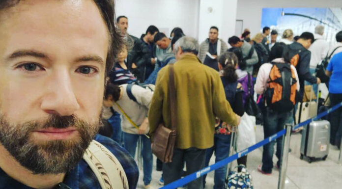 Oργισμένο μήνυμα Κωστή Μαραβέγια: «Αισθάνθηκα ντροπή, για μένα, για τη χώρα μου»