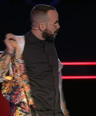 The Voice: Το… στριπτίζ του Μουζουράκη για τα μάτια της Μαρίνας και τα… σόκιν!