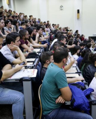 Τοξικομανής αποπειράθηκε να ληστέψει φοιτήτρια μέσα στο αμφιθέατρο.
