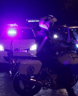 Συμπλοκή ανάμεσα σε Αλβανούς και Έλληνες τα ξημερώματα στον Γέρακα – Βγήκαν μαχαίρια και πιστόλια