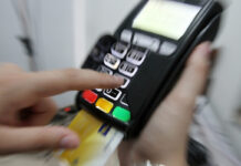 Τα ελληνικά POS έφερναν ζεστό χρήμα στην Ελλάδα από την Κίνα σπάζοντας τα capital controls – Πως στήθηκε η μηχανή από το αντιπρόεδρο της Jumbo