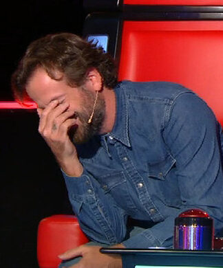 The Voice: Δεν θα πιστεύετε ποιος βρέθηκε στη σκηνή του talent show για να διαγωνιστεί!