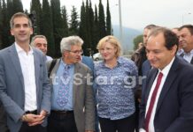 Γέλια και πειράγματα μεταξύ Μπακογιάννη και Σπίρτζη – «Γατάκι σε μένα;» – video