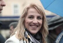 Η Ρένα Δούρου γιόρτασε την Ημέρα των Ζώων με ένα γαϊδούρι